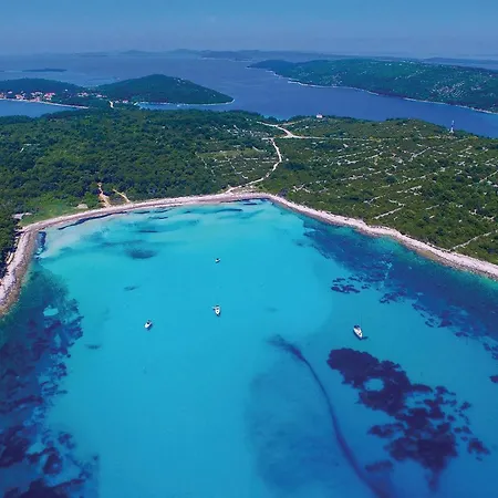 Stunning In Žman