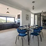 Pet Friendly In