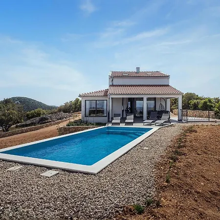 Holiday home Awesome In With Outdoor Swimming Pool *